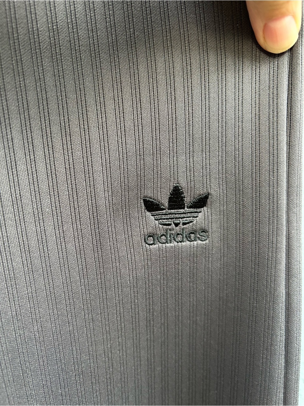 Adidas Essentials winterized Wide Rib Pants, size L - Picture 5 of 11